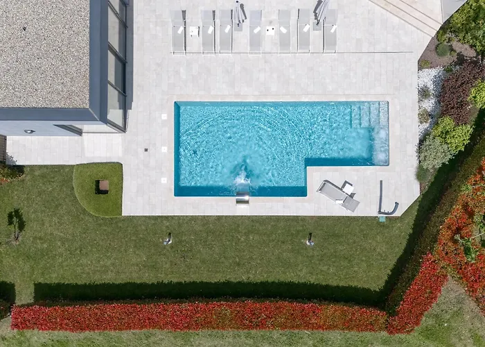 Blanka In Istria For 8 Persons With 50 M2 Private Pool, Jacuzzi And Free Bikes * Kringa