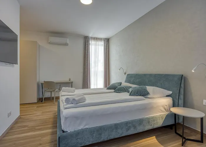 Blanka In Istria For 8 Persons With 50 M2 Private Pool, Jacuzzi And Free Bikes