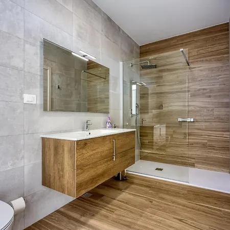 Blanka In Istria For 8 Persons With 50 M2 Private Pool, Jacuzzi And Free Bikes